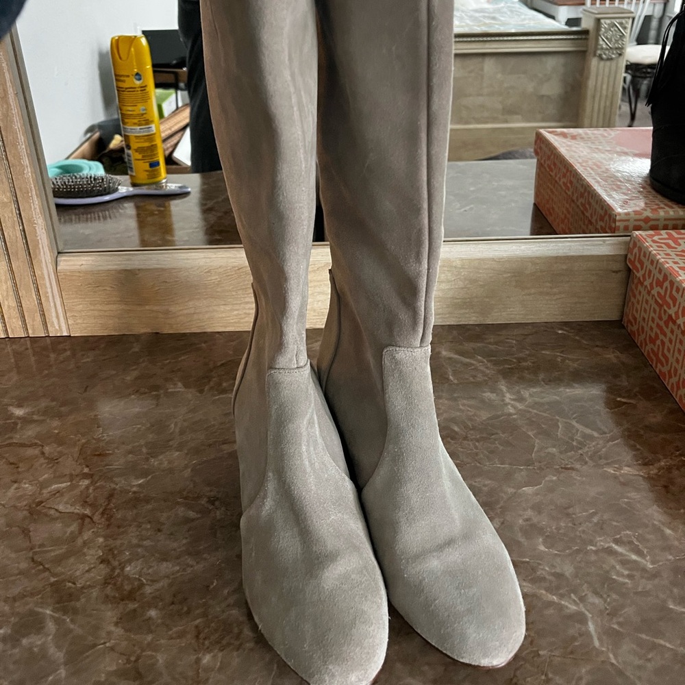 Hanna Beige Suede Riding Boots